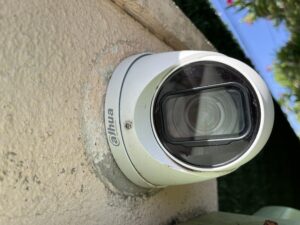 Installation d'une caméra de surveillance